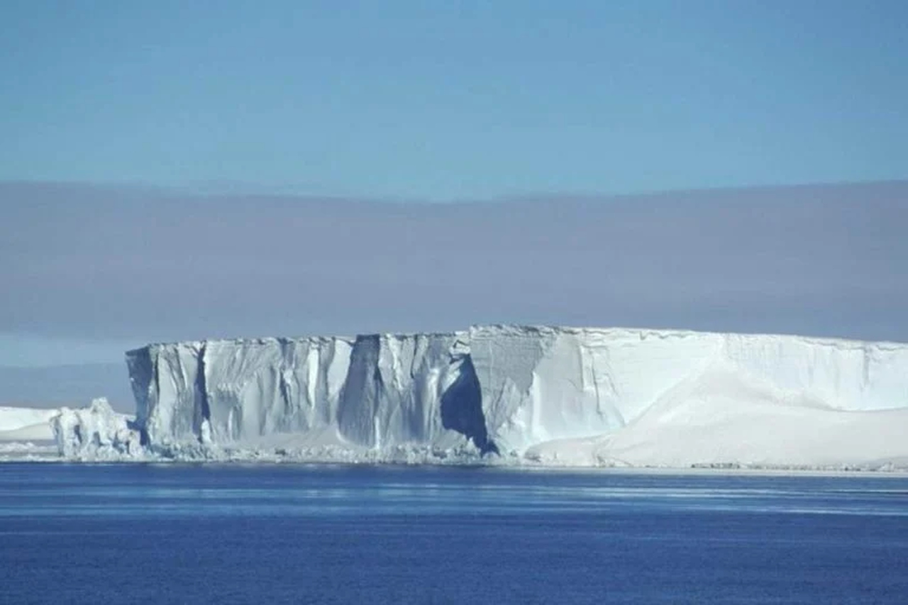 Iceberg Do Tamanho De S O Paulo Se Desprende Da Ant Rtica News