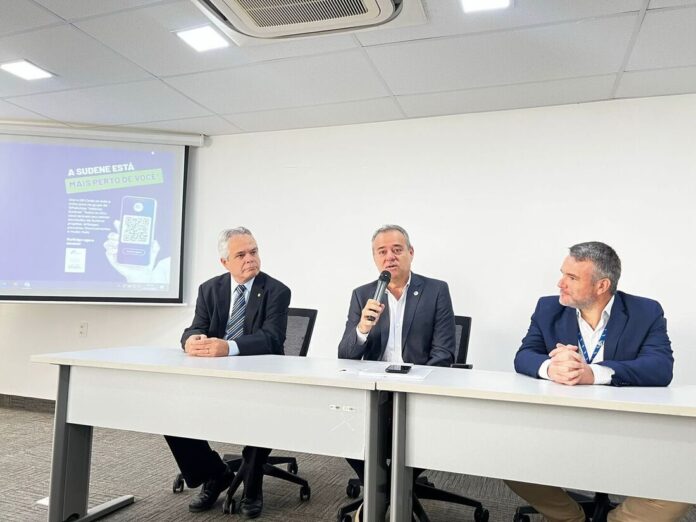 Superintendente Danilo Cabral (no centro) - Foto: Divulgação