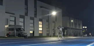 Robô chinês corre mais que Usain Bolt e ainda dá saltos de 2 metros