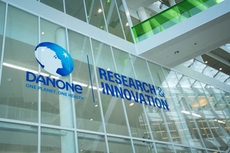 Por dentro do centro de pesquisa da Danone que simula estômagos e testa até 15 mil versões de produtos
